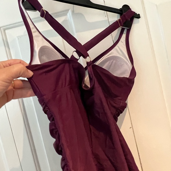 Swimsuits tor all Flattering suit size M - Picture 3 of 3